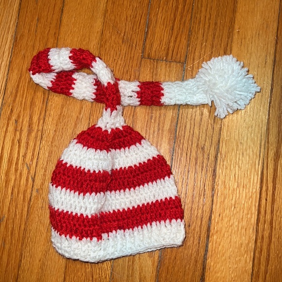 Adorable Christmas Crochet Elf Hat - Picture 3 of 4